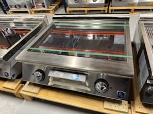 PLAQUE DE CUISSON FRY TOP / 2 ZONES DE CHAUFFE / REVETEMENT CHROME / 380V